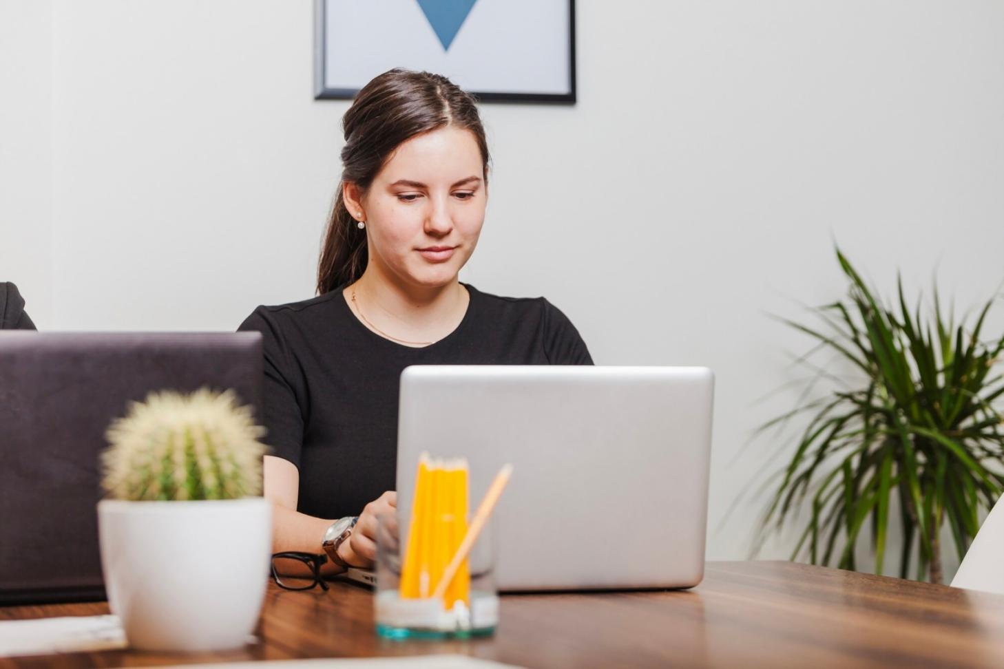 Professional financial consultation session